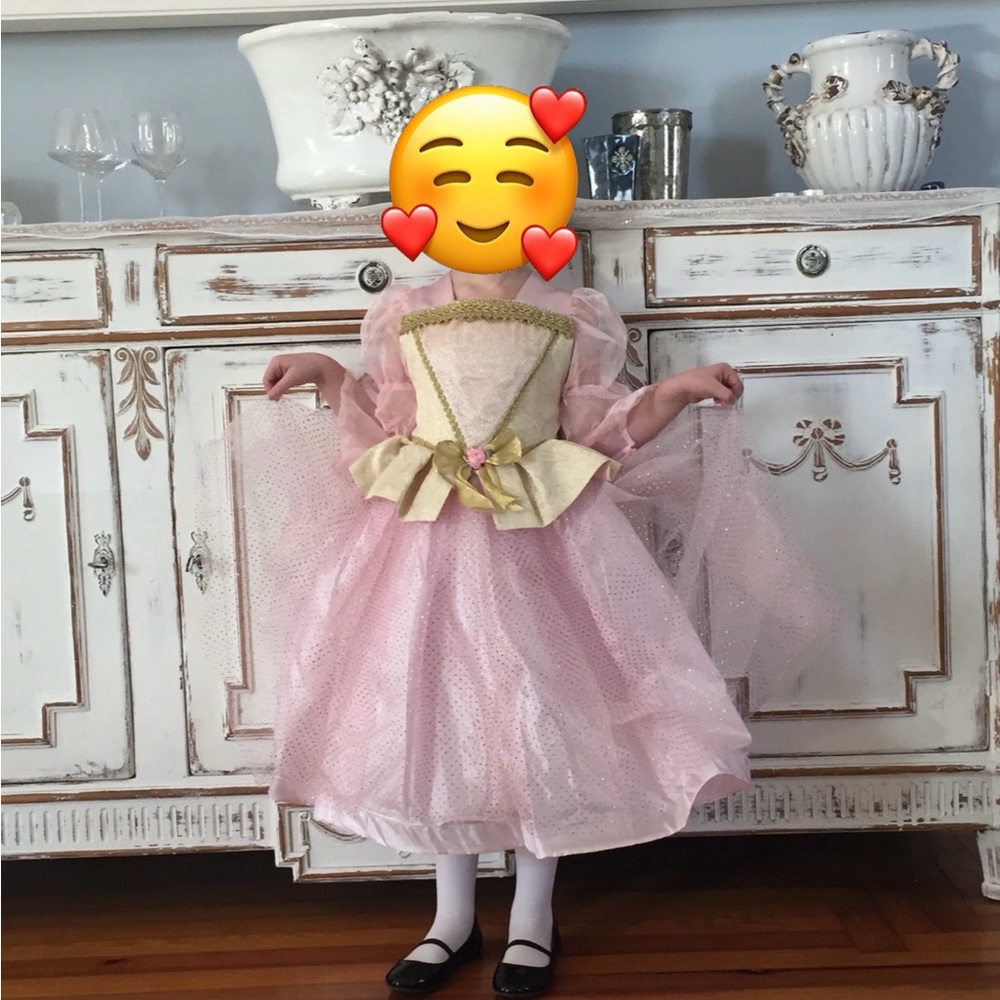 Girls princess pinafore dress fits ages 4-8